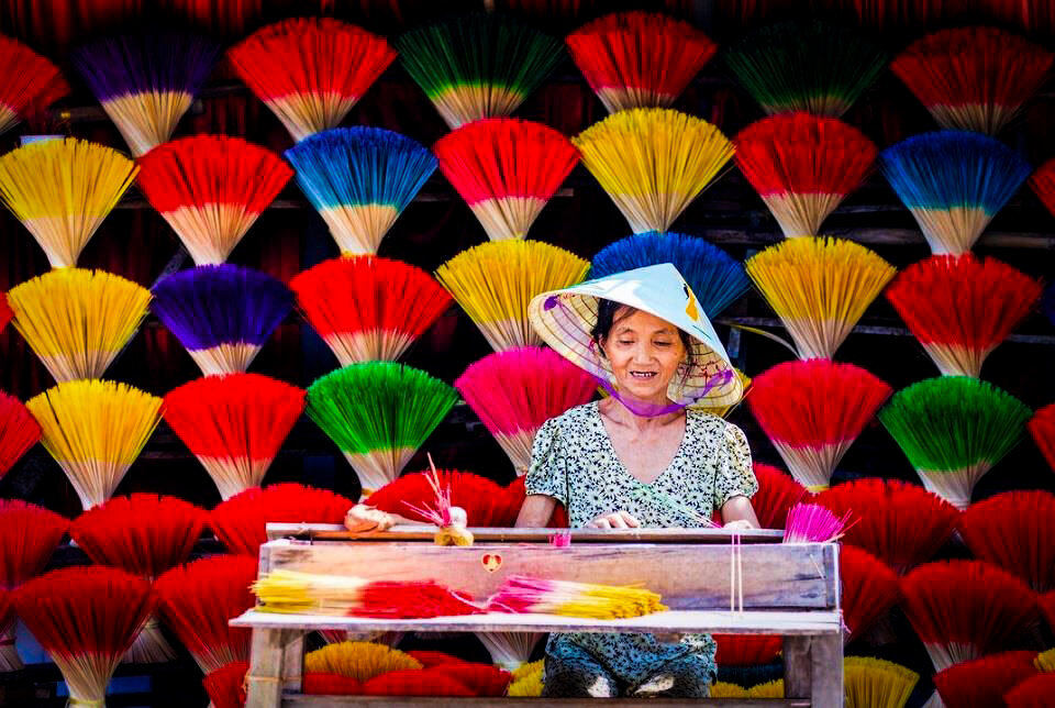 Capture the vibrant vibrant beauty of Vietnam with a visa for Vietnamese-American tourists
